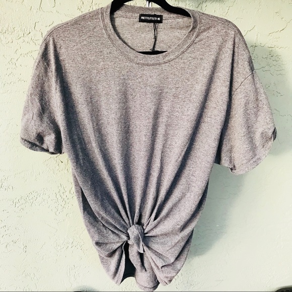 PrettyLittleThing Tops - PRETTY LITTLE THING • gray short sleeve knotted L